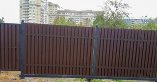 Купить распашные ворота из штакетника Климовск, цена от 2730 руб.