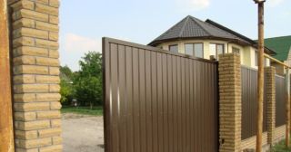 Купить откатные ворота из профнастила Климовск, цена от 1751 руб.